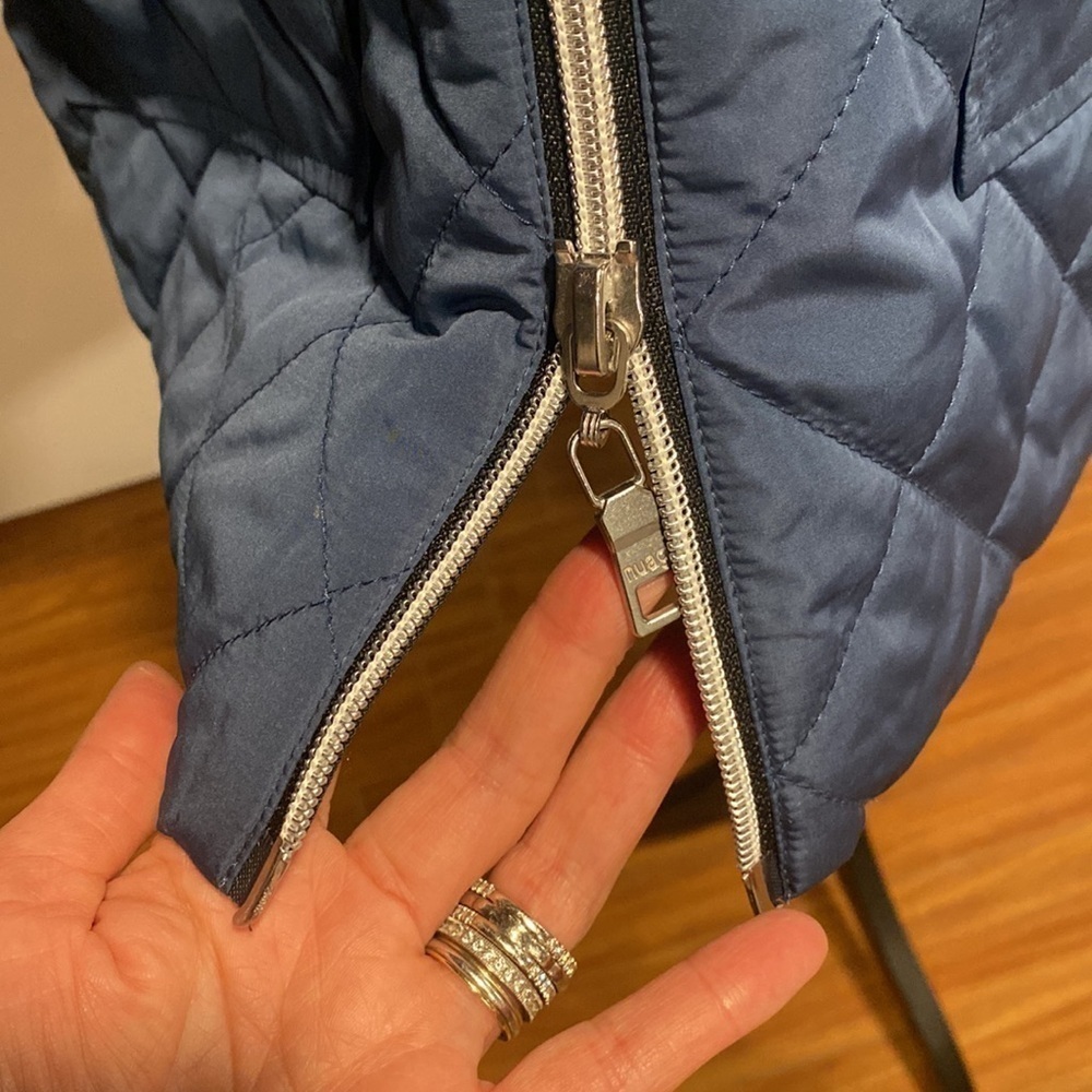 Women's Quilted Coat with Jersey Lining and Hood - Picture 6 of 9
